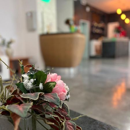 Hotel Miro Rimini Bagian luar foto