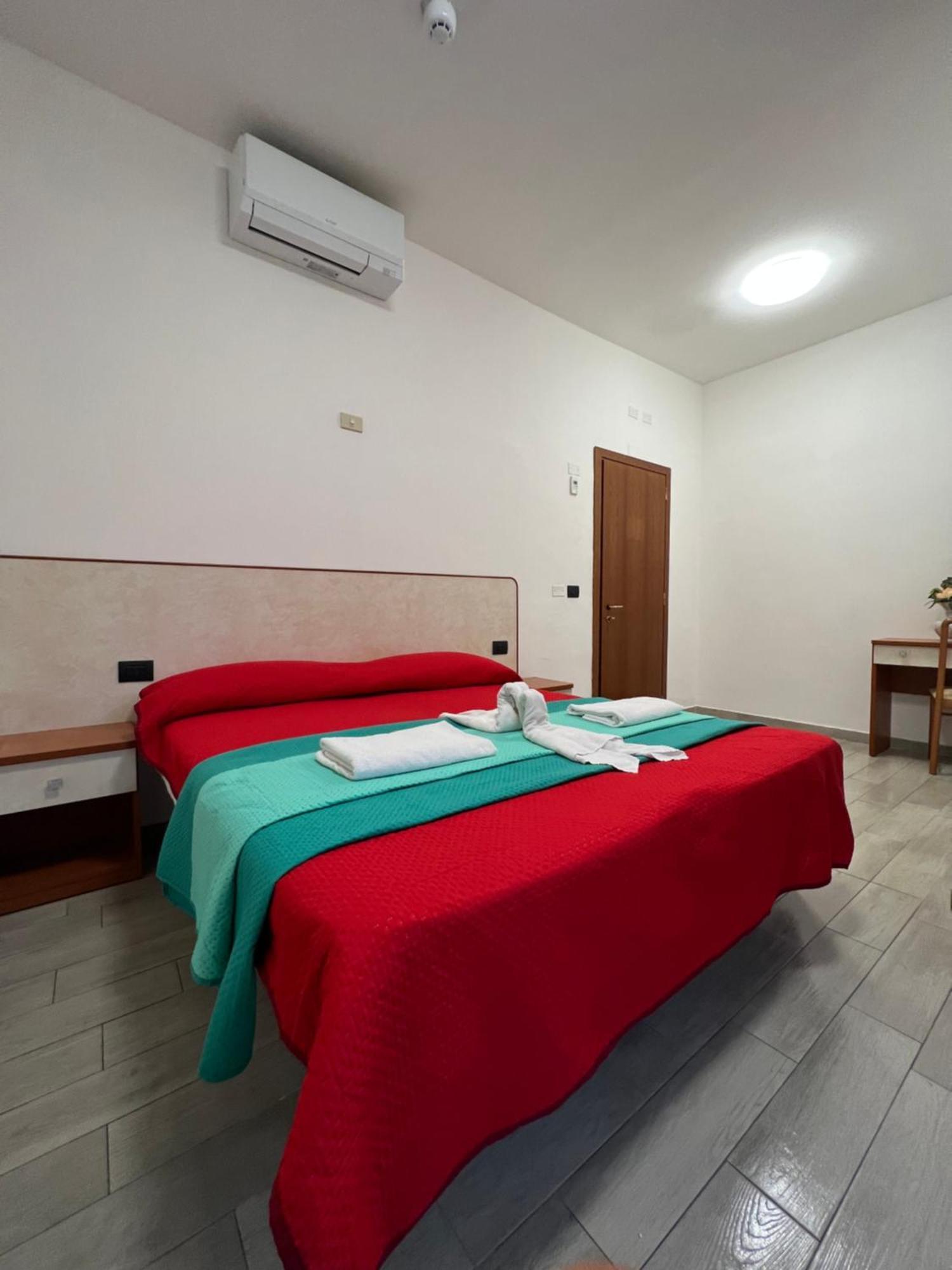Hotel Miro Rimini Bagian luar foto