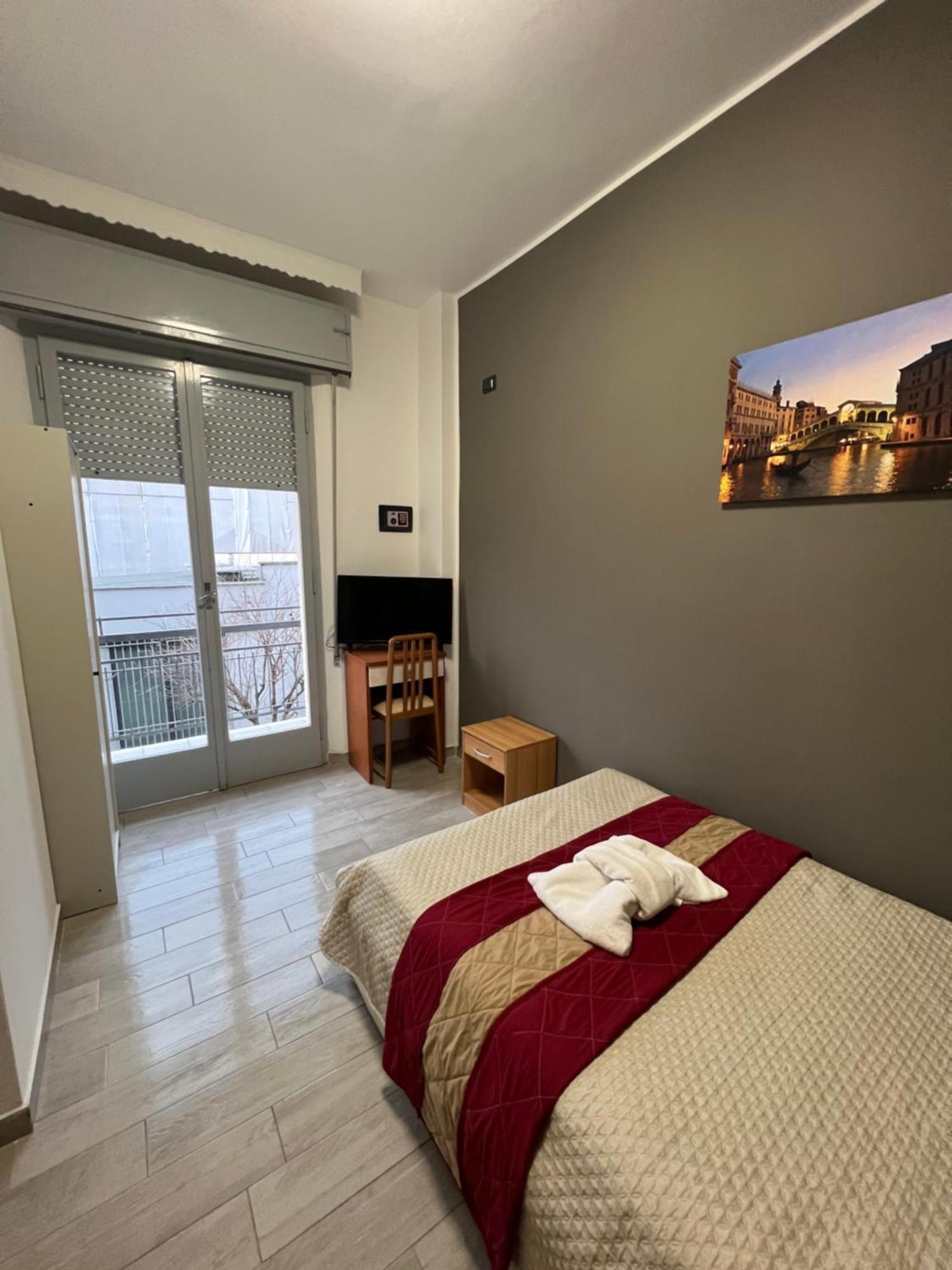 Hotel Miro Rimini Bagian luar foto