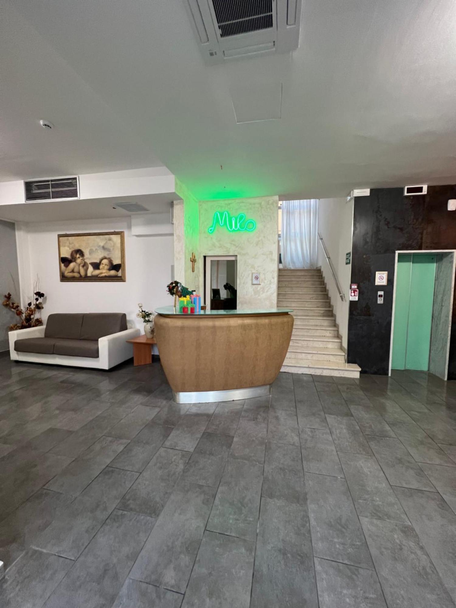 Hotel Miro Rimini Bagian luar foto